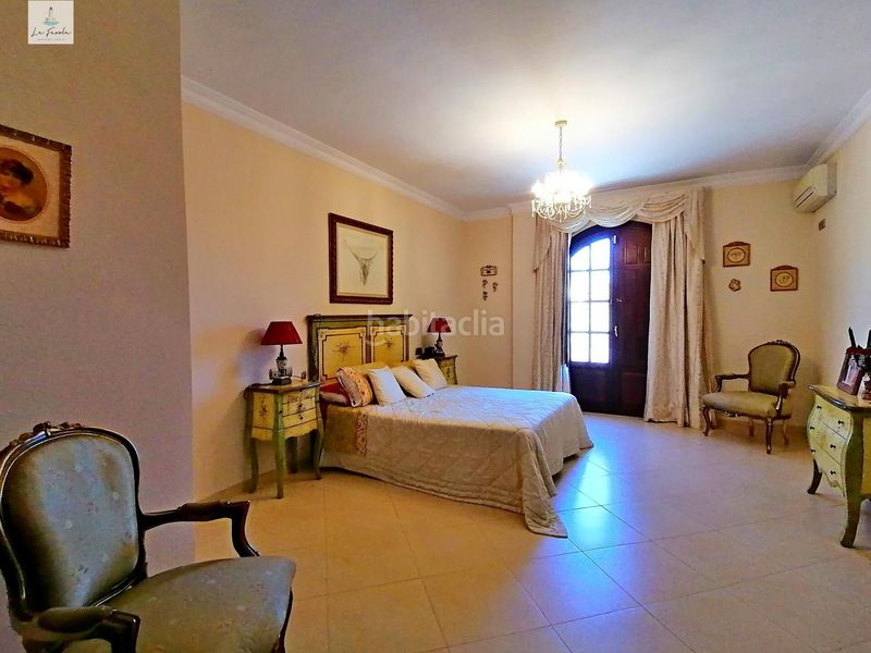 Foto 702a5ace-6e5d-4ad9-a6ce-63b3e43e6018. Xalet amb aparcament piscina a Archidona