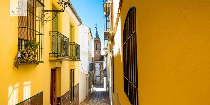 Foto a91a212b-ba5f-4bb2-a155-3985c092c2fd. Xalet amb aparcament piscina a Archidona