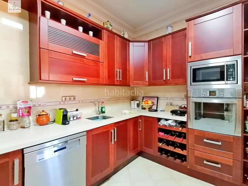 Foto b9c2c87b-9cec-4979-8d39-c68cef496425. Xalet amb aparcament piscina a Archidona