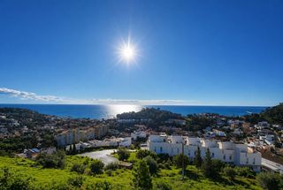 Alquiler Casa adosada en Conde de Ureña. Chalet adosado de lujo en urbanizacion mirador de gibralfaro