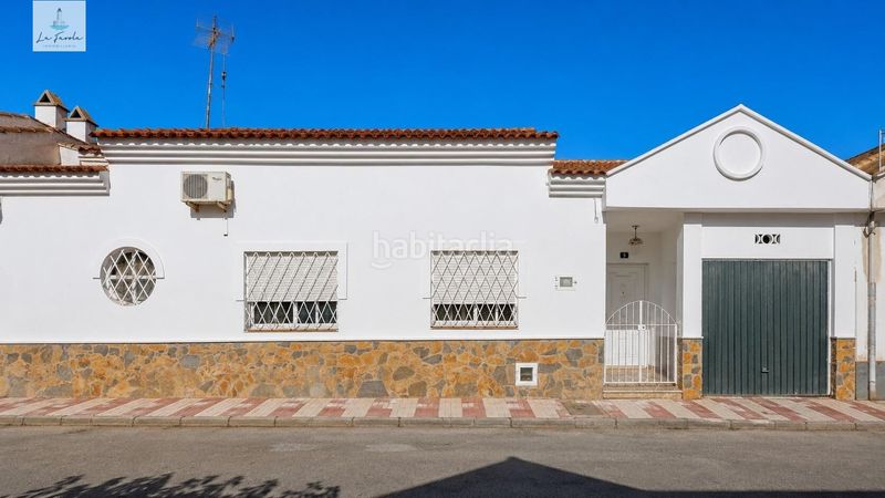 Foto 58bcea7c-e7a6-4787-8e21-6e545c11563a. Casa adossada amb aparcament a estación de Cártama Cártama