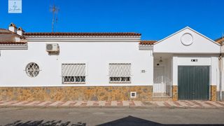 Casa a schiera in Estación de Cártama. Chalet adosado de 4 dormitorios en estacion de cártama málaga