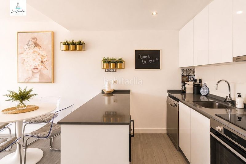Foto e985c50e-4a0b-49e3-a751-8583d6237da5. Apartament amb aparcament piscina a El Faro de Calaburra - Chaparral Mijas
