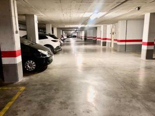 Aparcament cotxe a Avenida imperio argentina 6. Plaza de parking en res. piscis i parque litoral