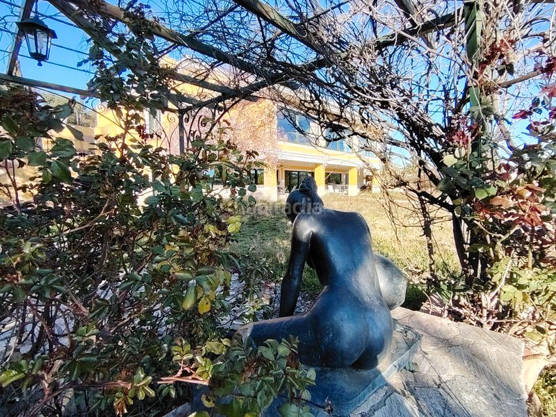 Foto 1a965bfd-d24b-414a-989b-6725f8fe9229. Chalet mit kamin heizung parking pool in Batres