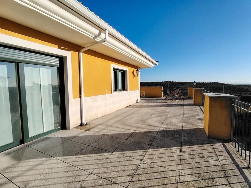 Foto 365ab8d9-bd70-4af5-980a-b823e062e544. Chalet mit kamin heizung parking pool in Batres