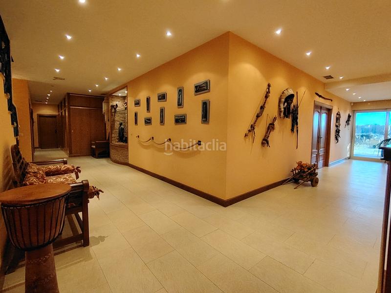 Foto 4e4de000-ca67-443d-83f9-219bd8911c17. Chalet mit kamin heizung parking pool in Batres