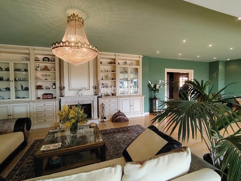 Foto 69230112-c83a-433f-8c9a-4f3ba438a8d9. Chalet mit kamin heizung parking pool in Batres