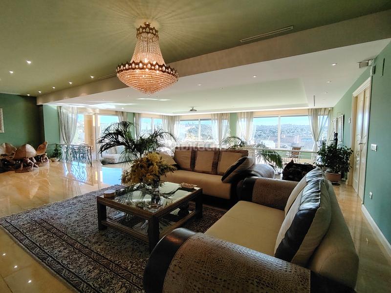 Foto 7e7abd2e-d8ab-411f-a1a8-9424bab15f20. Chalet mit kamin heizung parking pool in Batres