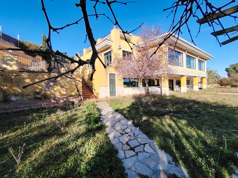 Foto 83767556-9392-4882-b3c2-6c14d522486e. Chalet mit kamin heizung parking pool in Batres