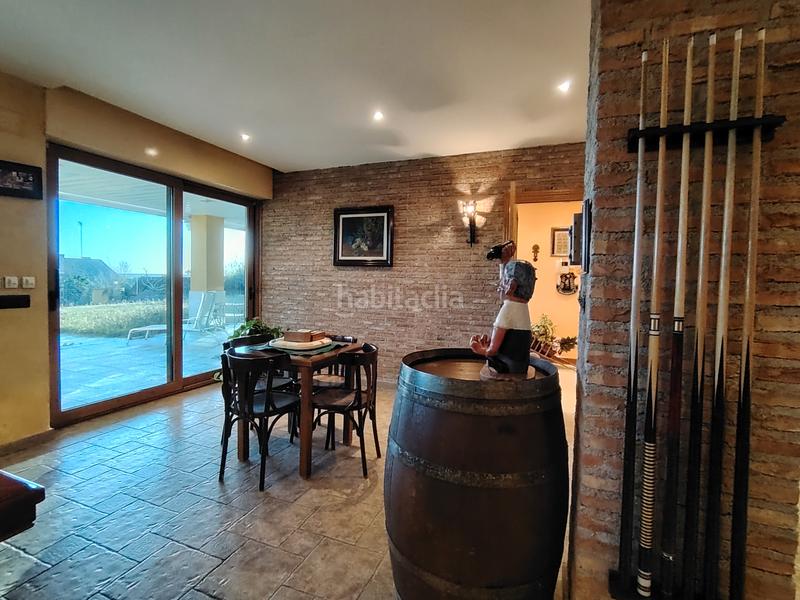 Foto b5824086-1b7b-4cb6-ad94-2548b22eca5e. Chalet mit kamin heizung parking pool in Batres