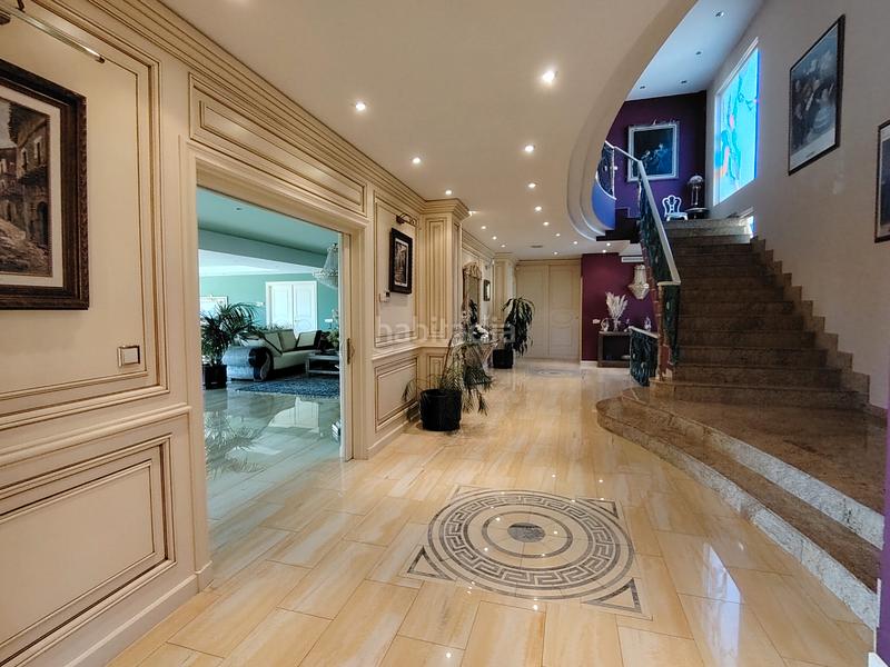 Foto d7405eb5-4f7c-4205-8f10-d2373662eaec. Chalet mit kamin heizung parking pool in Batres