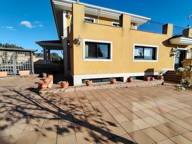 Foto e16b0825-b395-4123-8497-03511baae8ae. Chalet mit kamin heizung parking pool in Batres