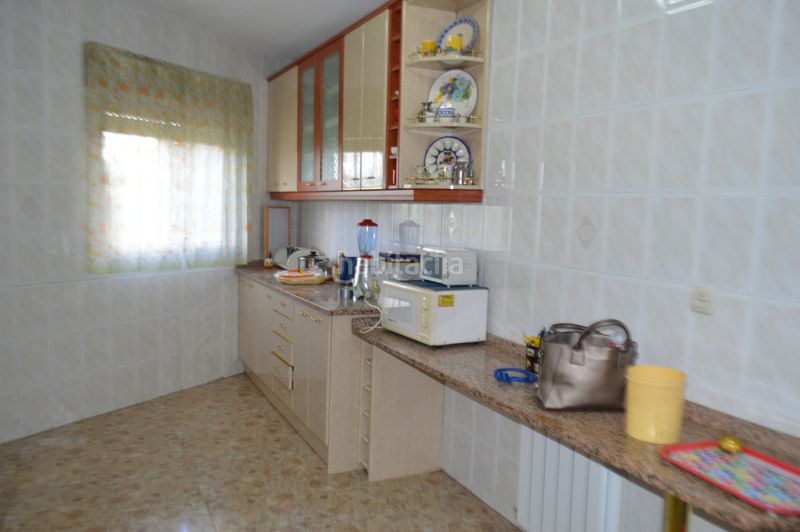 Foto 8fc00d39-0a9d-4349-8e98-ff1950f7d1ec. Xalet amb xemeneia calefacció aparcament piscina a Batres