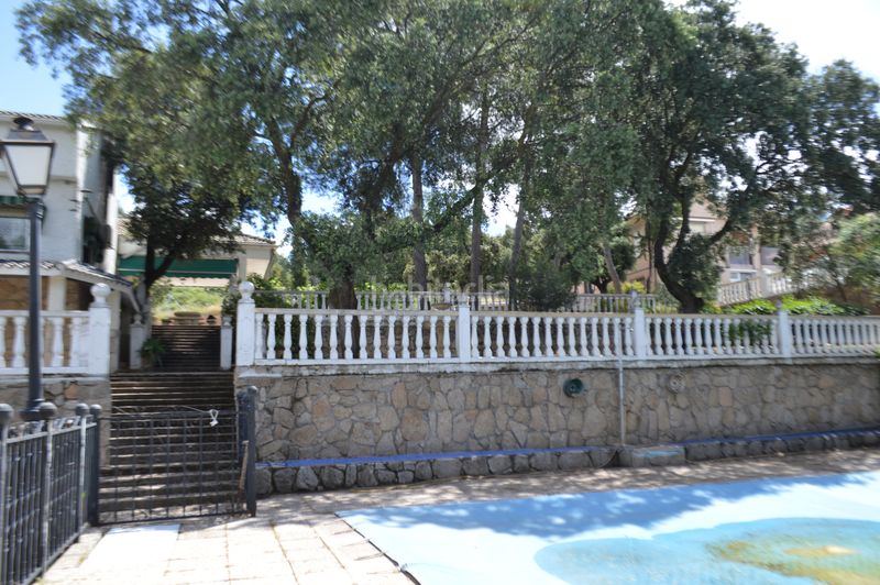 Foto a36fb9a6-4c40-4ac1-8d49-bceef2786955. Xalet amb xemeneia calefacció aparcament piscina a Batres