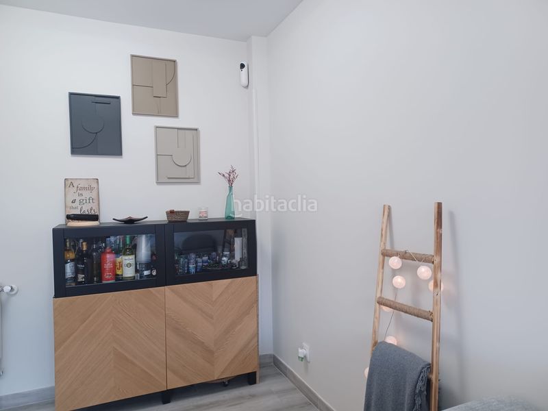 Foto ba6756ed-26d4-4998-8c09-345584370aed. Pis amb calefacció aparcament a Adelfas Madrid