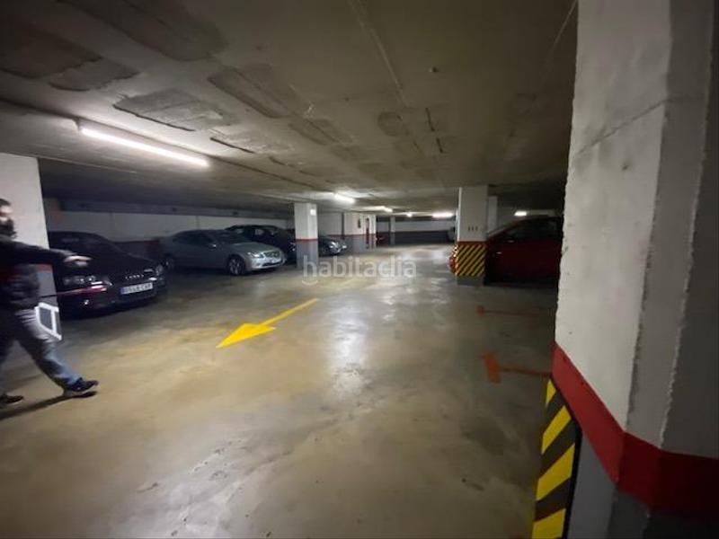 Foto b6495273-b5f2-41cd-8c90-94db421a7c0a. Posto auto in Centre Sabadell