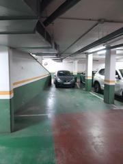 Aparcament cotxe a Centre. Finques ati comercializa amplia plaza de aparcamiento junto a es