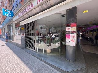 Local Comercial a Avenida de matadepera 38. Local comercial con excelente visibilidad en plena av. matadeper