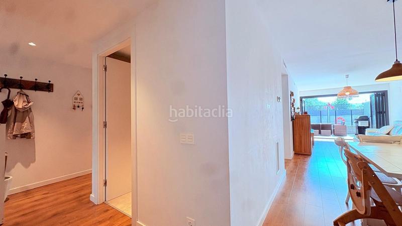 Foto d25559c7-5bfc-4d59-beb0-0f28e52343be. Planta baixa amb calefacció aparcament piscina a Castellar del Vallès