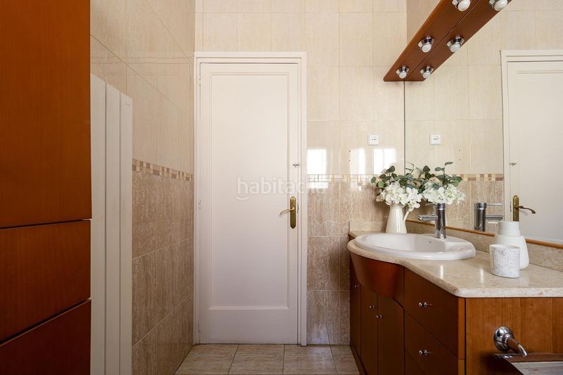 Foto 0ca4a367-d746-4874-8b2a-a1a8addc8f2b. Casa adossada amb aparcament a Creu Alta Sabadell