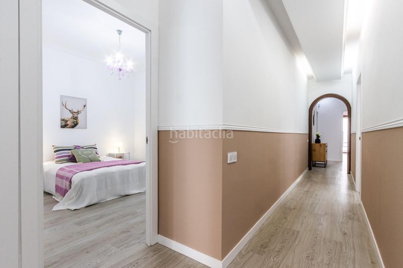 Foto 3d441c0c-b66d-49cb-9ef5-244a6fd2da02. Casa amb aparcament piscina a Eixample Sabadell
