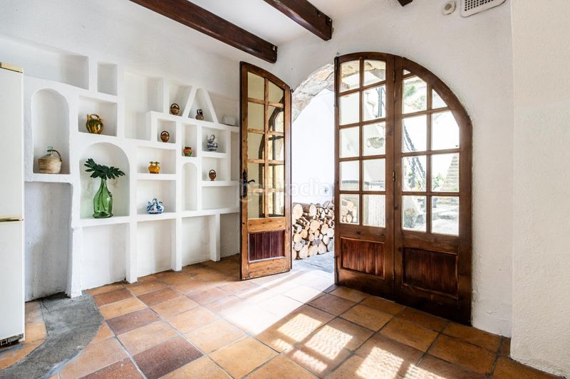 Foto eda3822d-e22c-4f83-8a27-1369012d1be1. Casa amb aparcament piscina a Eixample Sabadell
