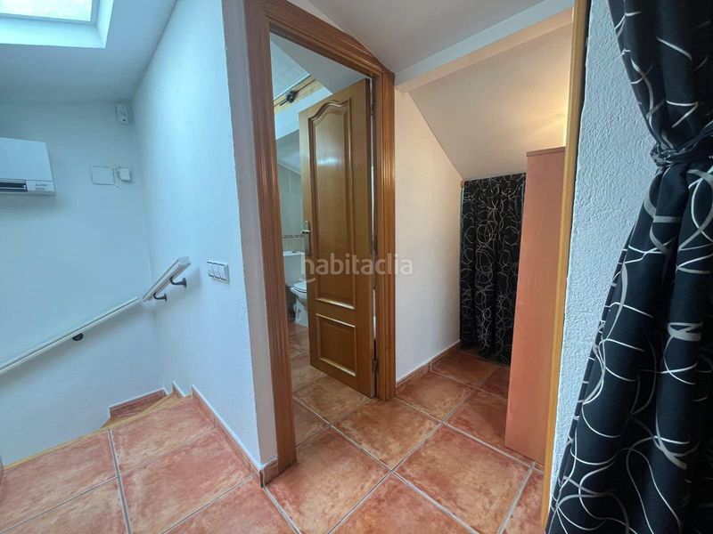 Foto 67ad6478-513c-4710-ae1e-1972ff0f110d. Casa aparellada amb calefacció aparcament a Concòrdia Sabadell