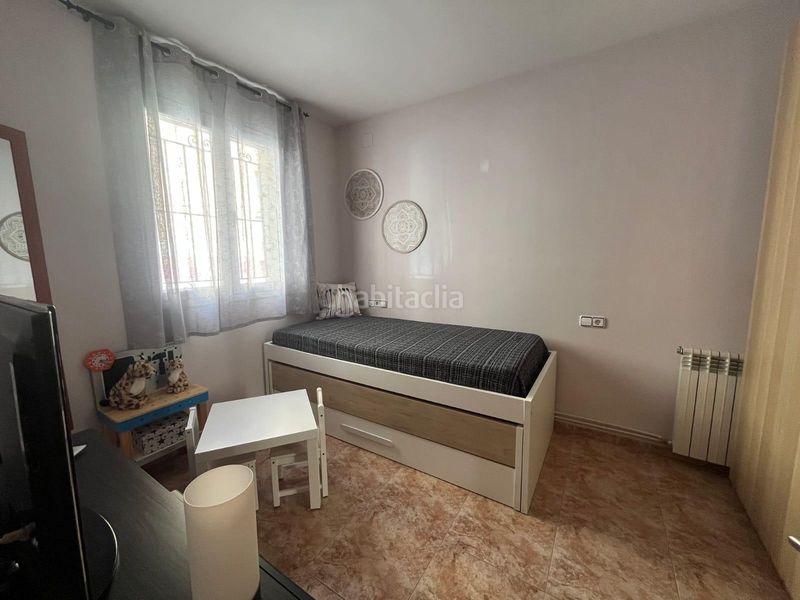 Foto 6e328f71-12b0-4622-9c3e-94627c511766. Casa aparellada amb calefacció aparcament a Concòrdia Sabadell