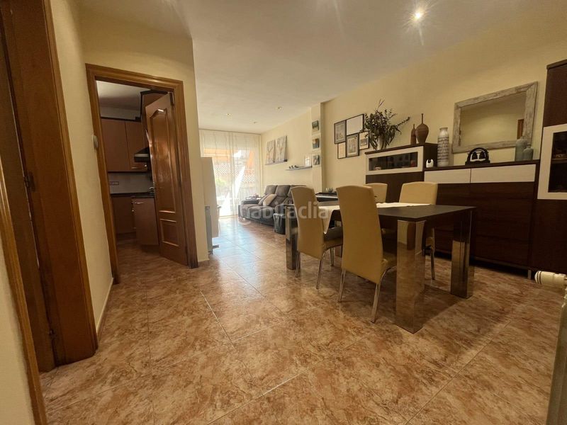 Foto 99dd06ca-55e1-4833-a024-a744f5be45e4. Casa aparellada amb calefacció aparcament a Concòrdia Sabadell