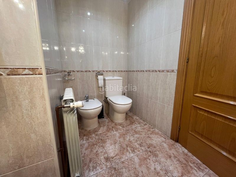 Foto b524e12a-19e8-4d83-84c1-4d56493f788b. Casa aparellada amb calefacció aparcament a Concòrdia Sabadell