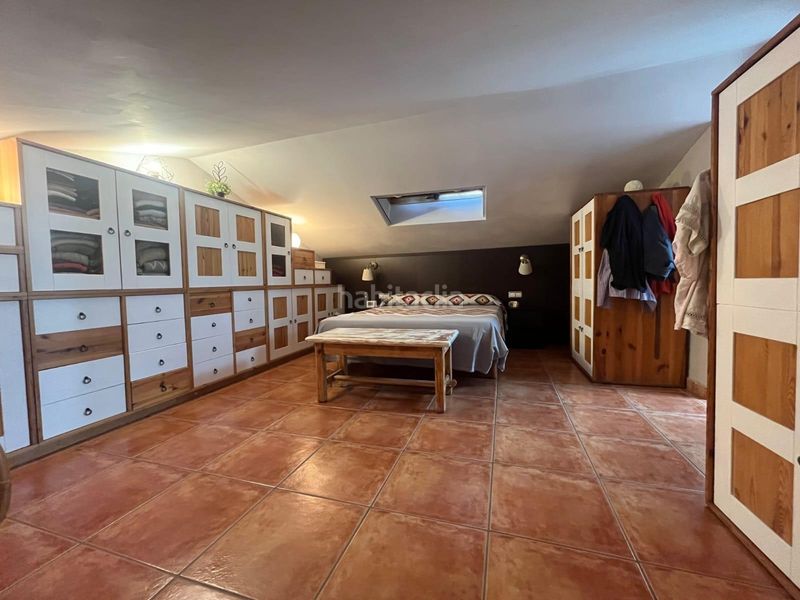 Foto fdc9ff29-5ee7-4a3a-804f-4c937689c8f5. Casa aparellada amb calefacció aparcament a Concòrdia Sabadell