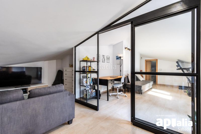 Foto 2e310a4d-ec24-4e5f-b9f4-5557cda63084. Penthouse with heating parking in Covadonga Sabadell