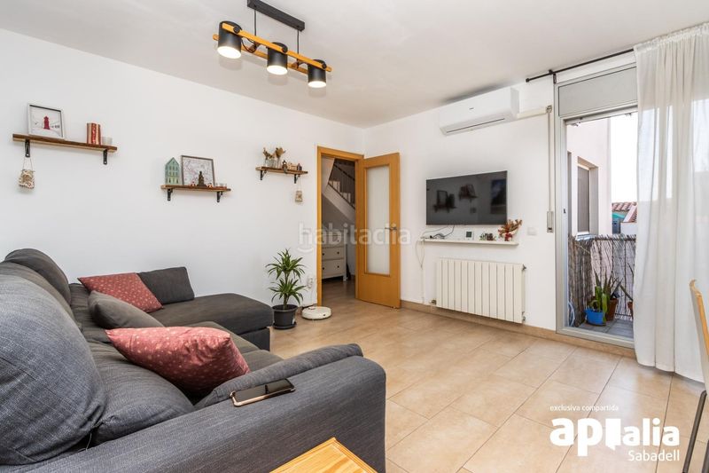 Foto 565c4971-e41f-43ca-881e-7e7794d9e53a. Penthouse with heating parking in Covadonga Sabadell