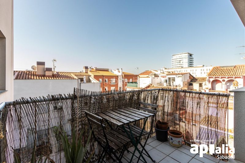 Foto 593c18db-3ddd-40f0-a2bb-ede45540221e. Penthouse with heating parking in Covadonga Sabadell