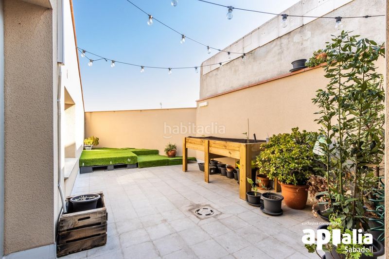 Foto 87ad031a-76d6-4ee7-aa98-0d382b5999bc. Penthouse with heating parking in Covadonga Sabadell