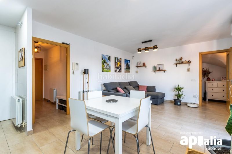 Foto c7c544a0-2de6-4486-9faa-f700c23dafe2. Penthouse with heating parking in Covadonga Sabadell