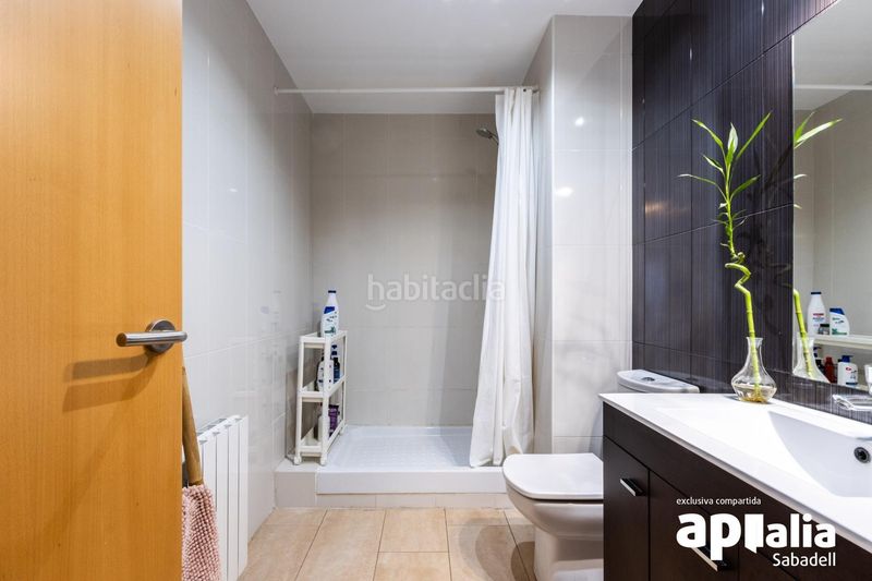 Foto cc4cb8ec-3a88-410c-b026-d7475986855f. Penthouse with heating parking in Covadonga Sabadell