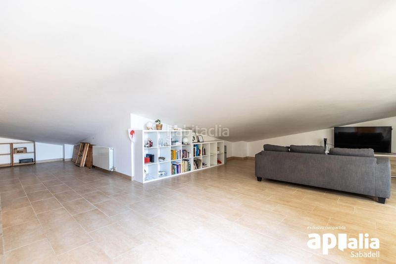 Foto dd3503ad-948f-4d73-bb67-bf11b6943906. Penthouse with heating parking in Covadonga Sabadell