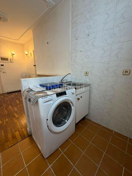 Foto 5bf18e16-810f-40f0-a7ae-88c237c2cf05. Rent studio in Sol Madrid