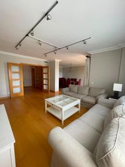 Location Appartement  Calle solano. Inmorenta presenta esta joya de vivienda en  la exclusiva zona d