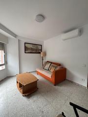 Rent Flat  Calle bilbao. Inmorenta presenta este estupendo piso en el pueblo de mentrida.