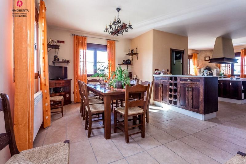 Foto ea6cf251-0e92-4b65-96de-68a131d8a43a. Mas dans carretera km 9.9 m-530 dans Villamanta