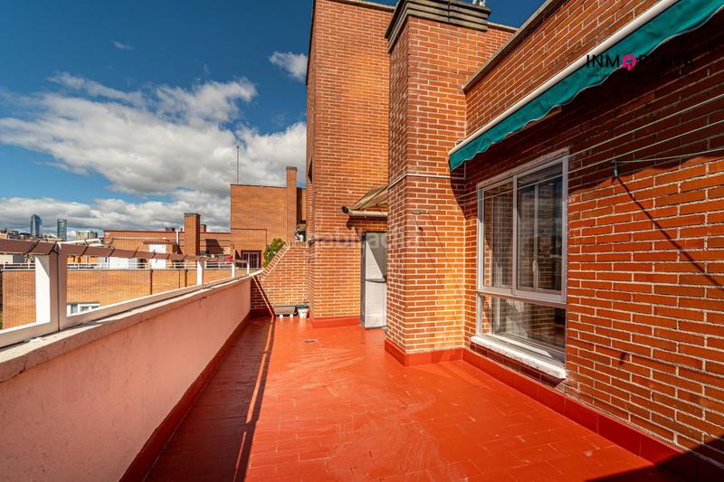 Foto aad8f59b-ed69-4675-8611-3174d4751639. Ático atico con dos terrazas espectaculares en Apóstol Santiago Madrid