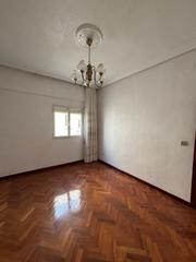 Lloguer Pis  Calle guindales. Inmorenta alquila un piso de 3 habitaciones en alcorcón