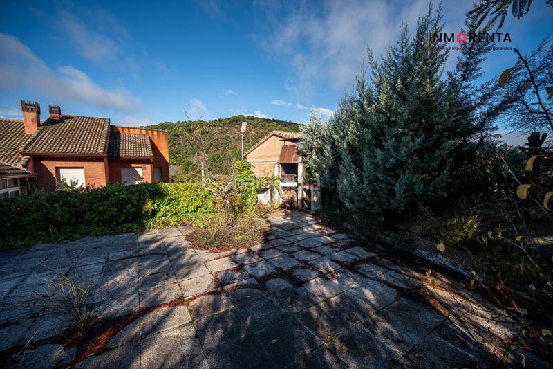 Foto 6bdd888e-1778-43d0-bf23-453f4a6b5b59. Chalet en Cadalso de los Vidrios