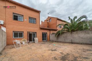 Casa adossada  Calle soria. Inmorenta vende amplio adosado de 190 m en chozas de canales, un