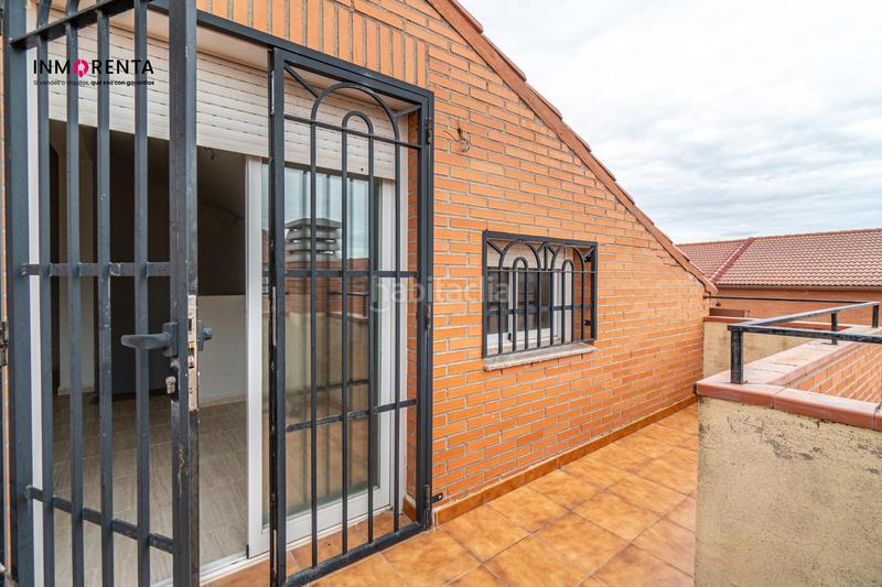 Foto 7bc3a7be-7d7a-4573-8026-b8bc09e223c5. Casa adossada amb calefacció aparcament a Chozas de Canales