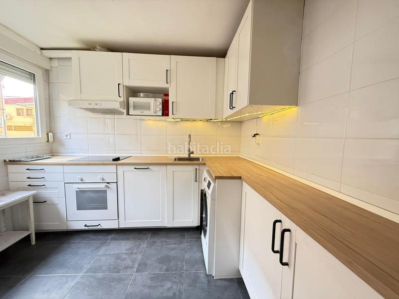 Foto 6b16d6a0-5ee2-4570-ba42-a2bd426b6dd7. Miete etagenwohnung mit heizung in Tres Olivos-Valverde Madrid