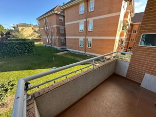 Pis en Navalquejigo-Los Arroyos. Luz, vistas y calidad de vida tu refugio en la estrella, el esco